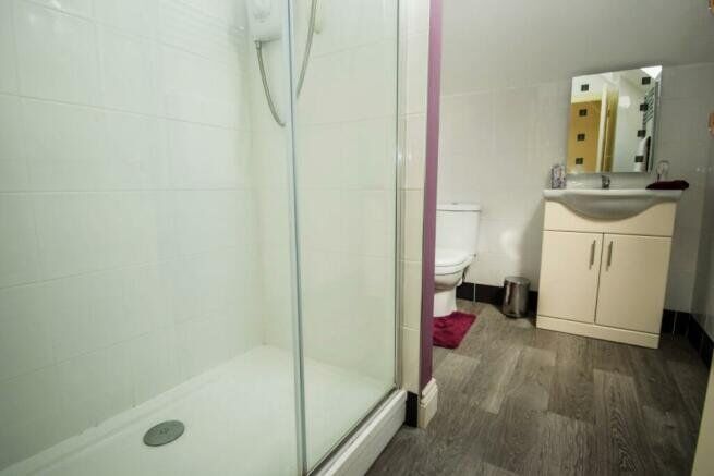 Shower Room / WC