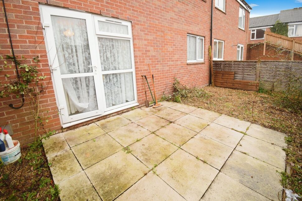 Rear Patio Garden