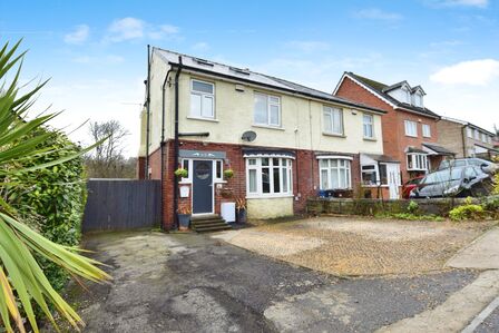 Fox Hill Road, 4 bedroom Semi Detached House for sale, £325,000