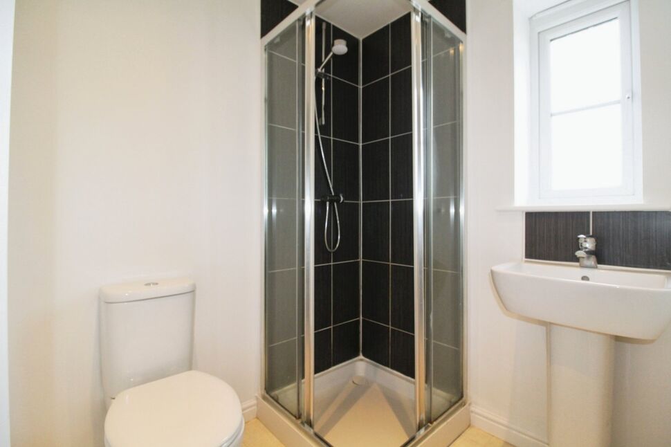 En-Suite Bathroom