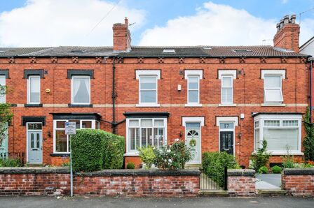 Marshall Terrace, 4 bedroom Mid Terrace House for sale, £325,000