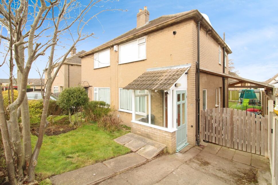 Main image of 2 bedroom Semi Detached House for sale, Kingswear Garth, Leeds, West Yorkshire, LS15