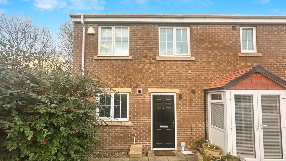 Main image of 3 bedroom End Terrace House to rent, Finchale View, West Rainton, Durham, DH4