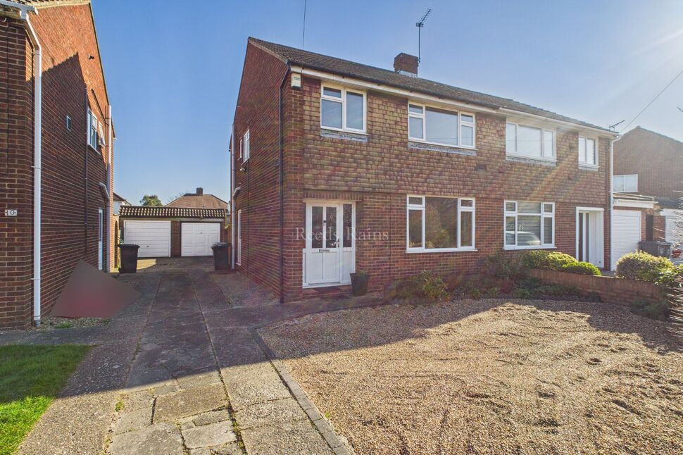 Main image of 3 bedroom Semi Detached House for sale, Gothic Close, Dartford, Kent, DA1