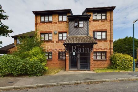 Kenwyn Road, 2 bedroom  Flat for sale, £210,000