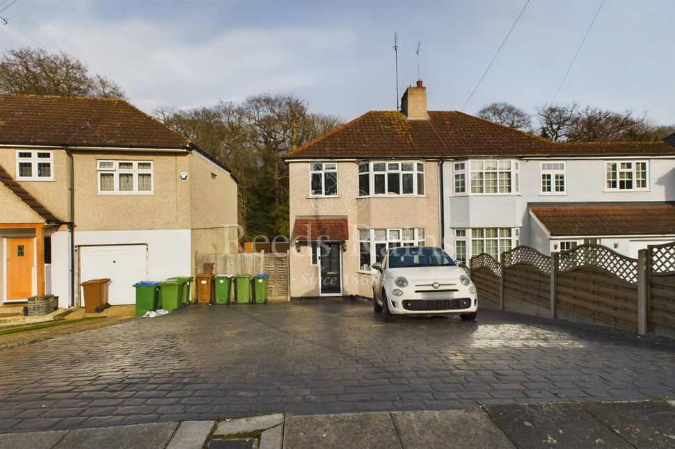 Main image of 3 bedroom Semi Detached House for sale, Martens Avenue, Bexleyheath, DA7