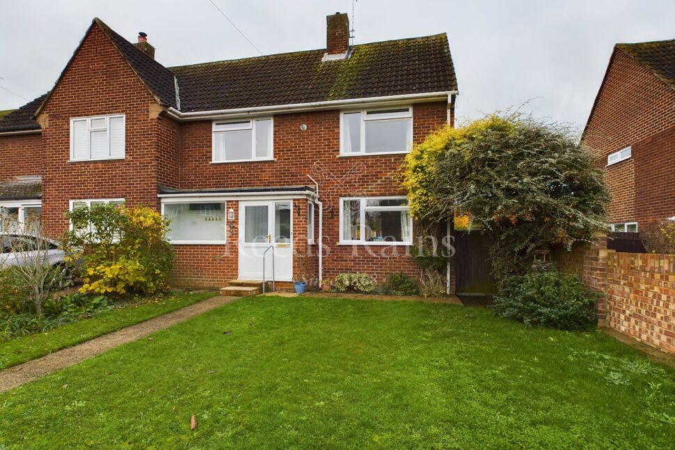 Main image of 3 bedroom Semi Detached House to rent, Meadow Walk, Dartford, Kent, DA2