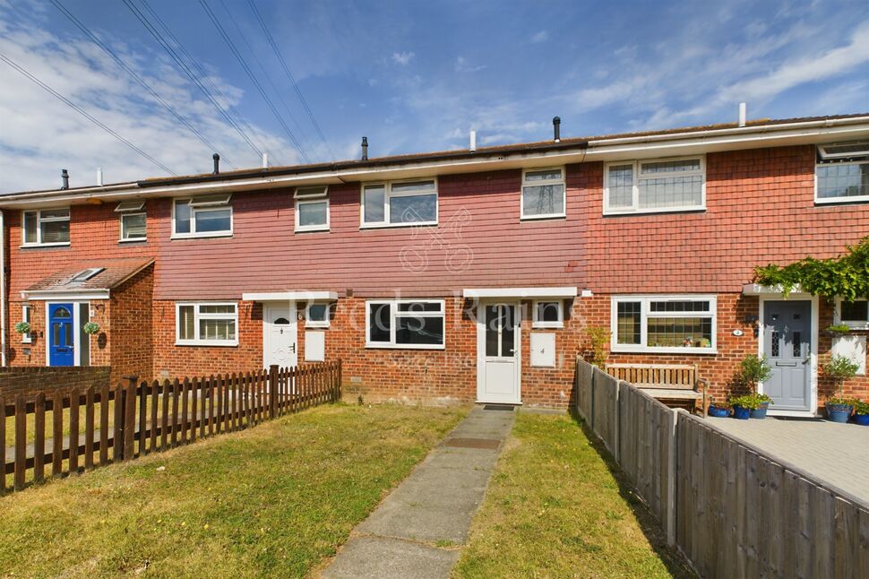 Main image of 3 bedroom Mid Terrace House to rent, Turnbull Close, Greenhithe, Kent, DA9