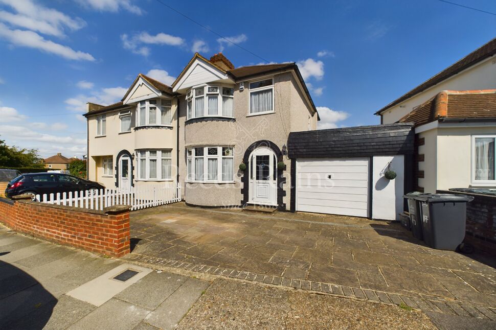 Main image of 3 bedroom Semi Detached House for sale, Wentworth Drive, Dartford, Kent, DA1