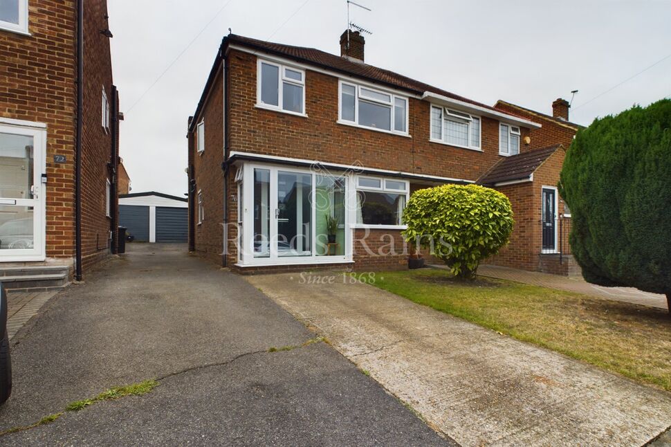 Main image of 3 bedroom Semi Detached House for sale, Fleet Road, Dartford, Kent, DA2