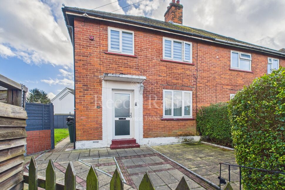 Main image of 3 bedroom Semi Detached House for sale, Laburnum Avenue, Dartford, Kent, DA1