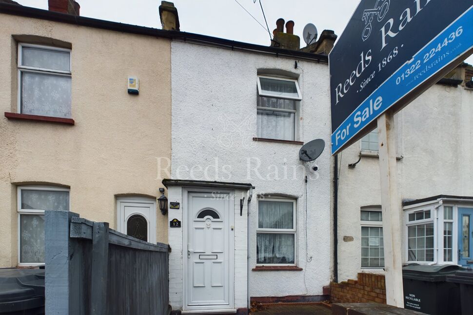 Main image of 3 bedroom Mid Terrace House for sale, Lawrence Hill Road, Dartford, Kent, DA1