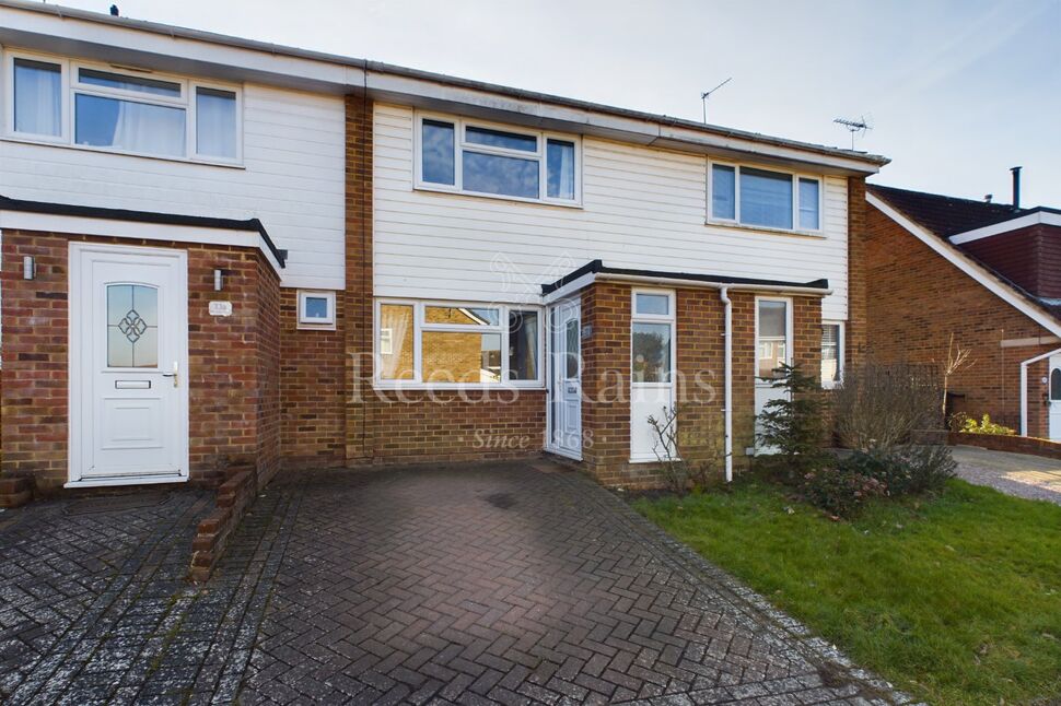 Main image of 2 bedroom Mid Terrace House for sale, Reeves Close, Staplehurst, Kent, TN12