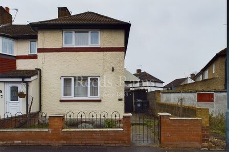 3 bedroom End Terrace House for sale