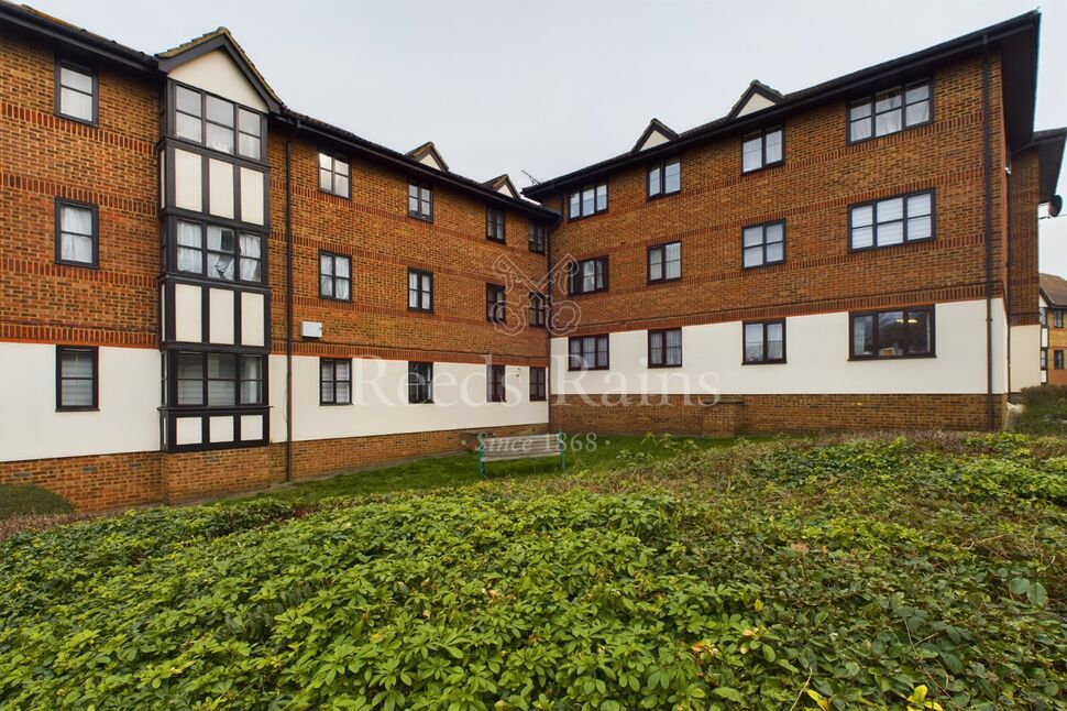 Main image of 1 bedroom  Flat for sale, Osbourne Road, Dartford, Kent, DA2