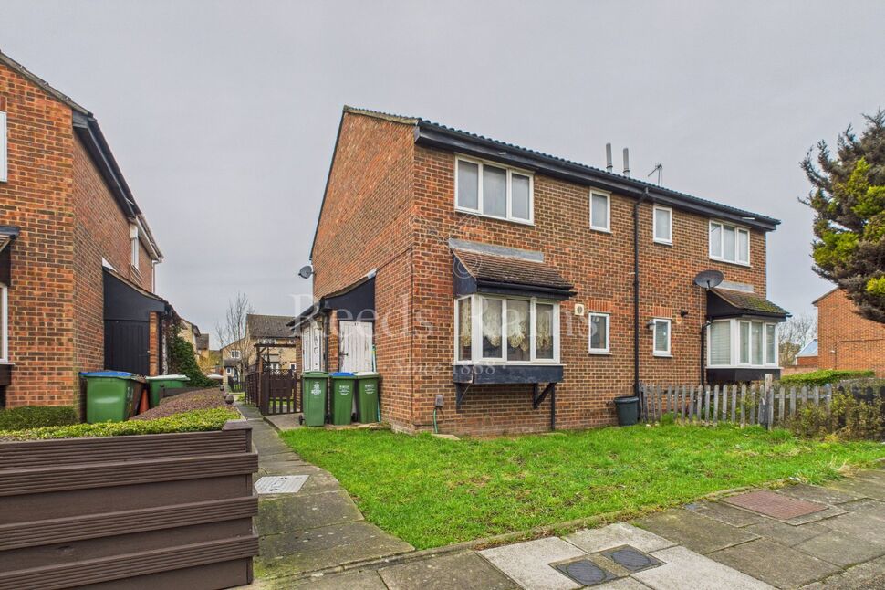 Main image of 1 bedroom End Terrace House for sale, Blakemore Way, Belvedere, DA17