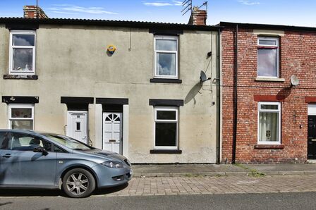 2 bedroom Mid Terrace House to rent