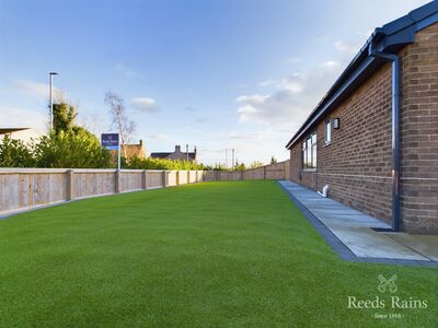 The Croft, 3 bedroom Detached Bungalow for sale, £375,000