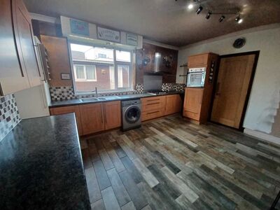 North Street, 3 bedroom End Terrace House for sale, £97,000