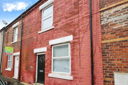 Seventh Street, 2 bedroom Mid Terrace House for sale, £45,000