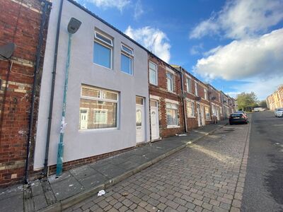 3 bedroom Mid Terrace House for sale