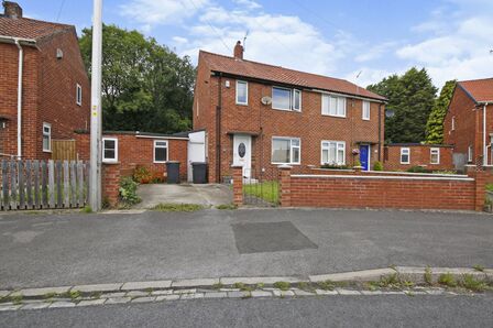 Wells Grove, 2 bedroom Semi Detached House for sale, £80,000