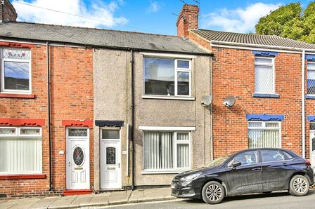 2 bedroom Mid Terrace House for sale