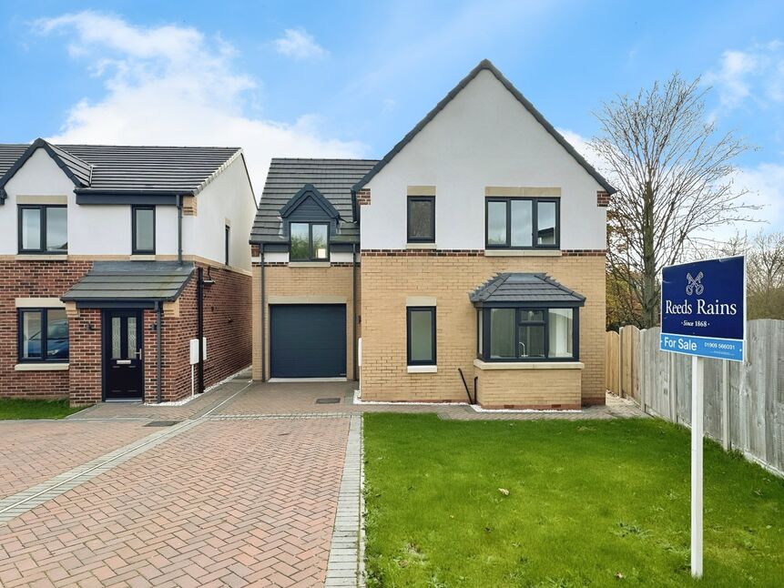 4 bedroom Detached House for sale