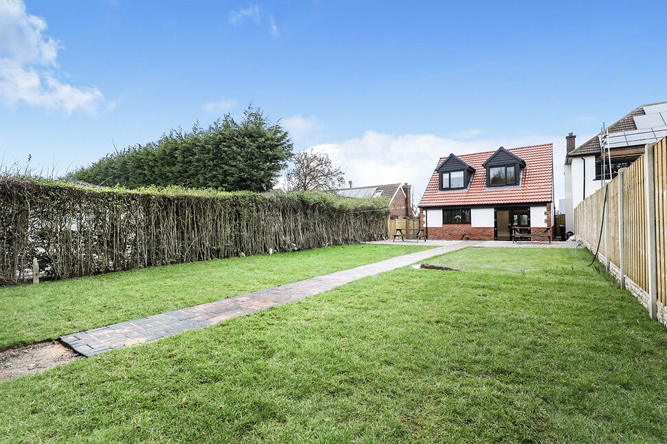 3 bedroom Detached House for sale, Ivanhoe Road, Thurcroft, S66 £250,000