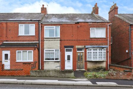 2 bedroom Mid Terrace House for sale