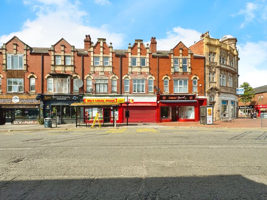 Main image of 5 bedroom Detached Flat for sale, Newcastle Avenue, Worksop, Nottinghamshire, S80