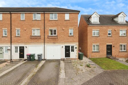 Laughton Meadows, 3 bedroom End Terrace House for sale, £180,000
