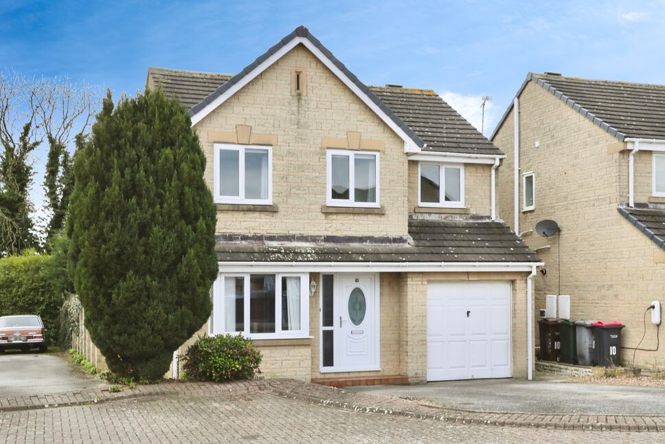 Main image of 4 bedroom Detached House for sale, Stoneleigh Close, Dinnington, South Yorkshire, S25