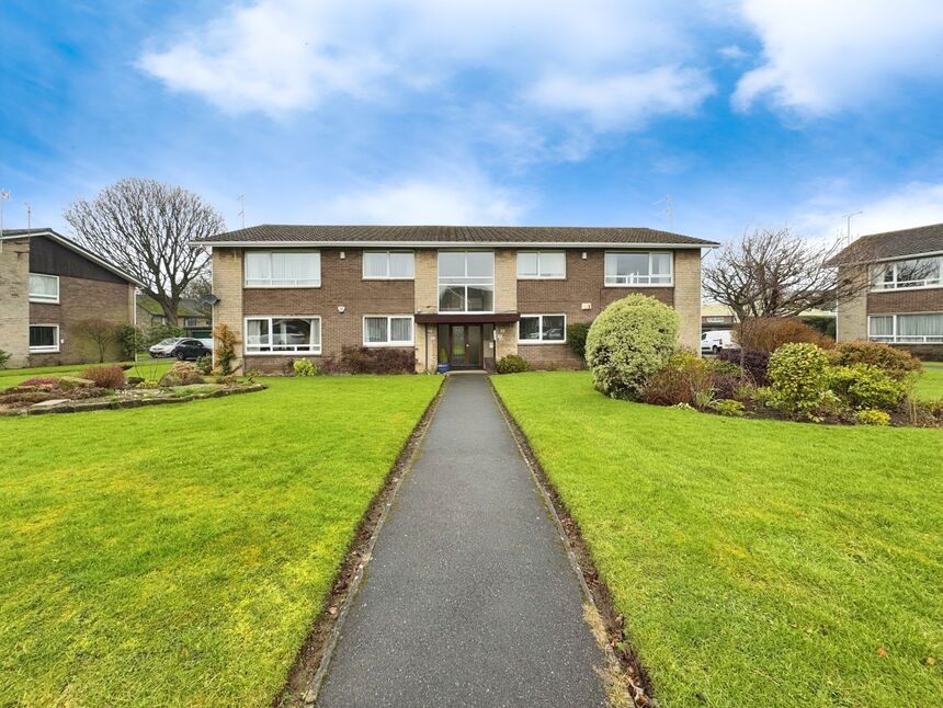 Main image of 2 bedroom  Flat to rent, Moss Close, Wickersley, South Yorkshire, S66