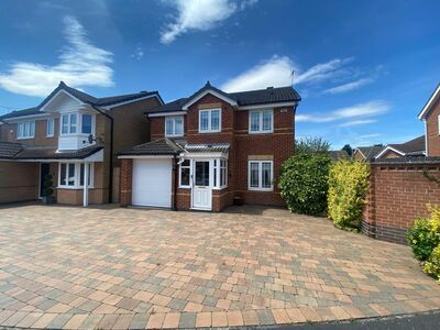 Poppyfields Way, 4 bedroom Detached House for sale, £300,000