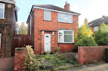 Hampton Road, 3 bedroom Detached House to rent, £900 pcm