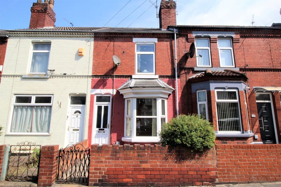 2 bedroom Mid Terrace House for sale