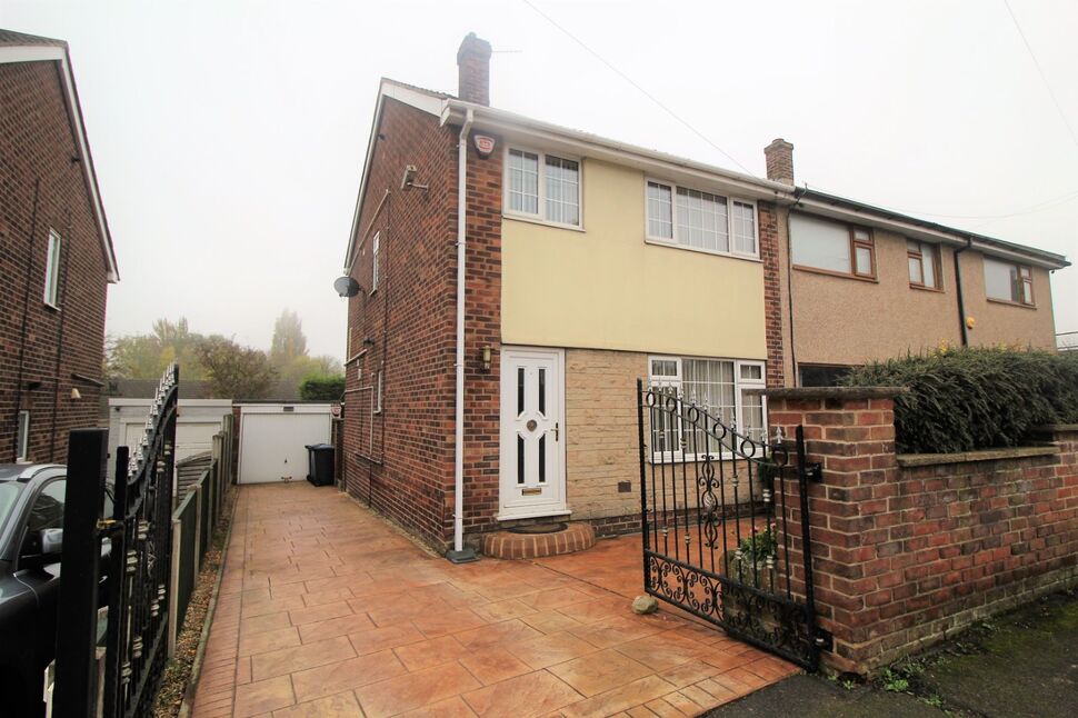 3 bedroom Semi Detached House for sale