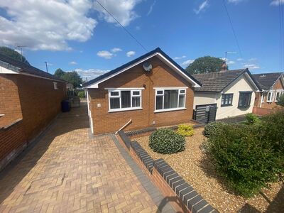 Beancroft Close, 2 bedroom Detached Bungalow to rent, £895 pcm