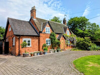 Chebsey, 5 bedroom Detached House for sale, £750,000