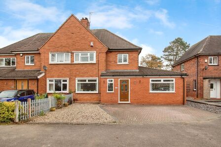 Lichfield Road, 3 bedroom Semi Detached House for sale, £300,000