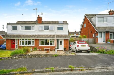 Beech Grove, 3 bedroom Semi Detached House for sale, £200,000