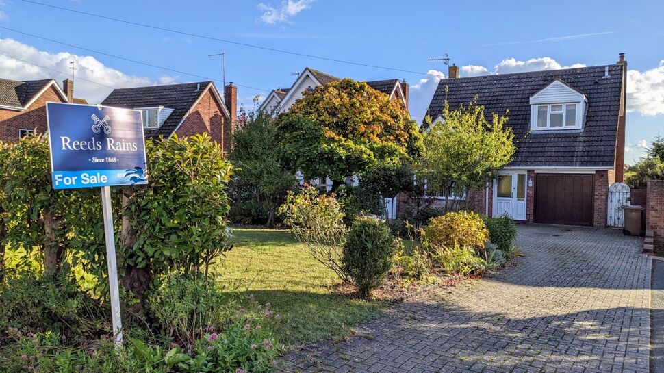 Main image of 3 bedroom Detached House for sale, Village Street, Harvington, Worcestershire, WR11