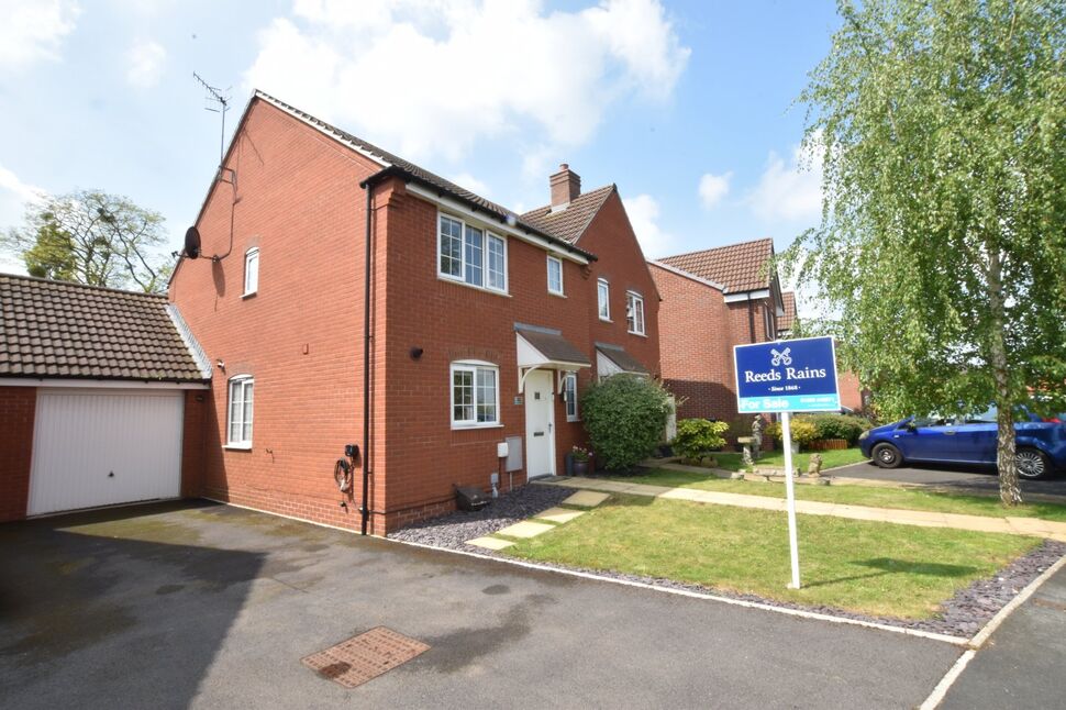 Main image of 3 bedroom Semi Detached House for sale, Crump Way, Evesham, Worcestershire, WR11