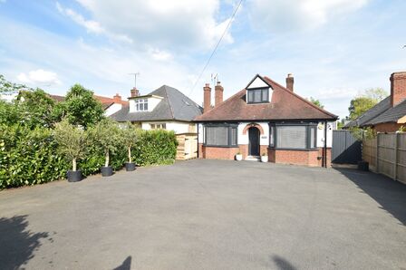 4 bedroom Detached Bungalow for sale