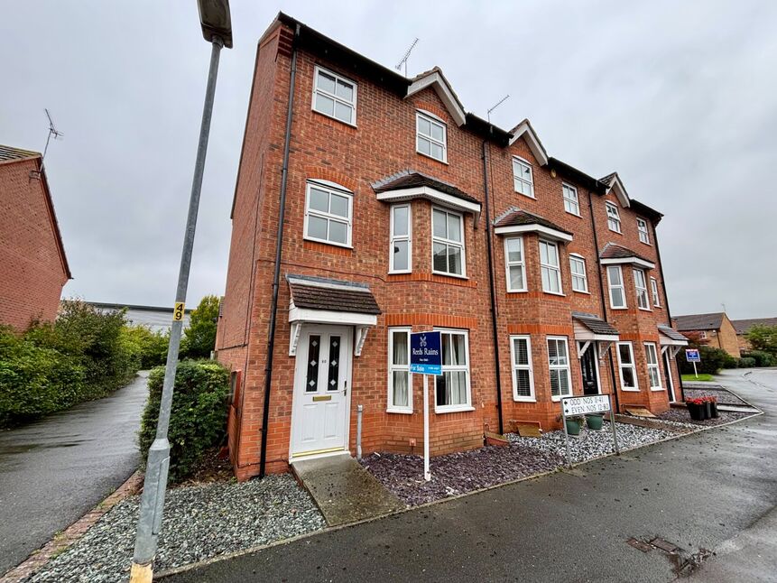 Main image of 4 bedroom End Terrace House for sale, Wood End, Evesham, Worcestershire, WR11