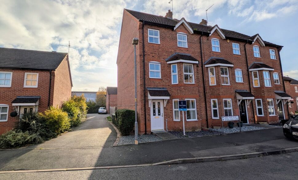 Main image of 4 bedroom End Terrace House for sale, Wood End, Evesham, Worcestershire, WR11