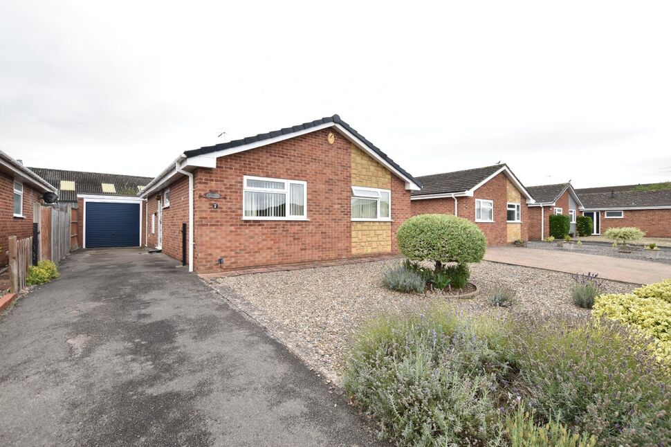 Main image of 2 bedroom Detached Bungalow for sale, Hamilton Road, Evesham, Worcestershire, WR11