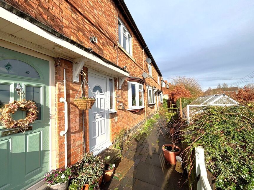 Main image of 2 bedroom Mid Terrace House for sale, Common Road, Evesham, Worcestershire, WR11