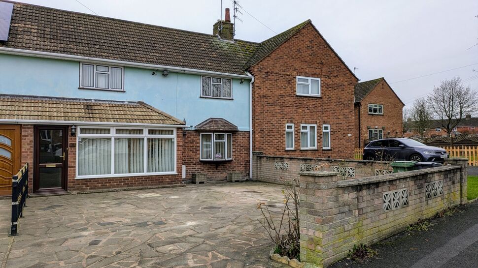 Main image of 3 bedroom Mid Terrace House for sale, Fairfield Road, Evesham, Worcestershire, WR11